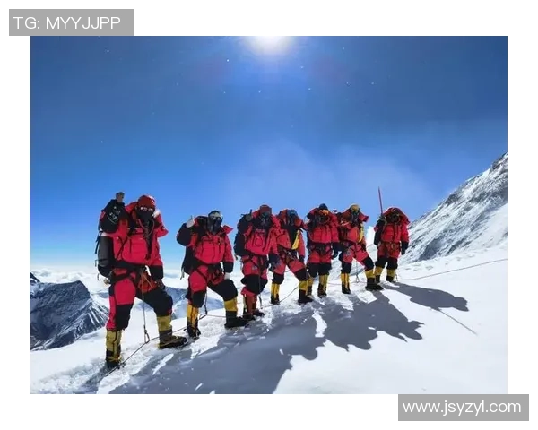 勇攀高峰，球队奋战不息成功登顶西甲榜首荣耀时刻